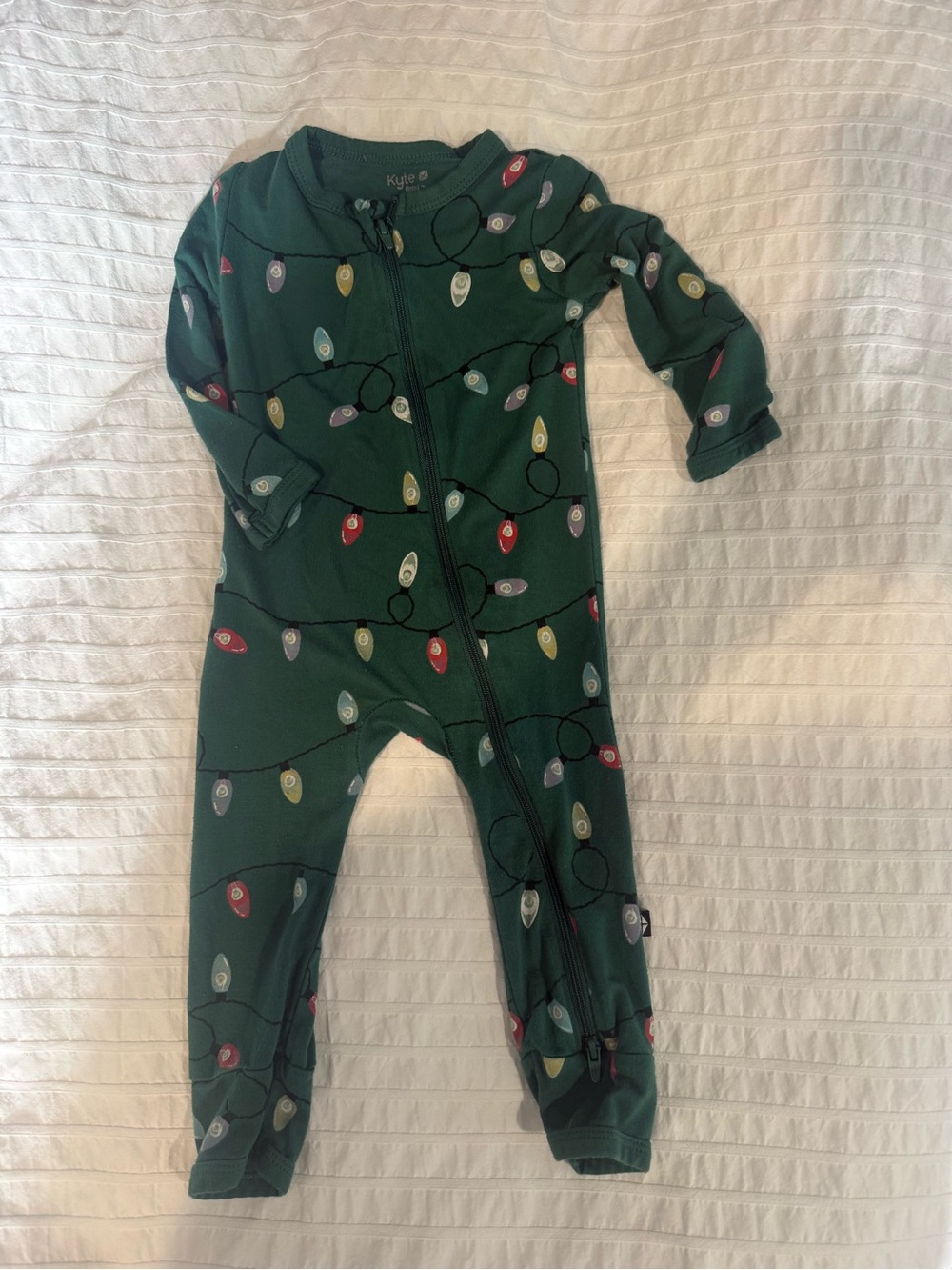 Kyte BABY Green Holiday Light Print Zip One-Piece Footie